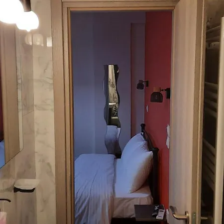 New Room1ambelokipi Metro Airport Line * Athens