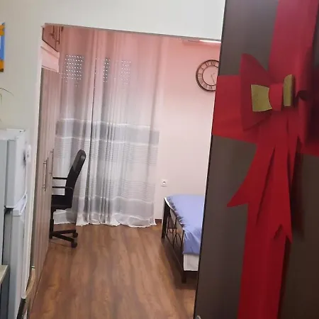 Apartment New Room1ambelokipi Metro Airport Line *
